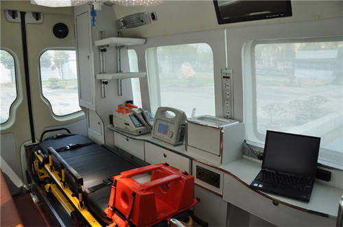 郸城县救护车内部